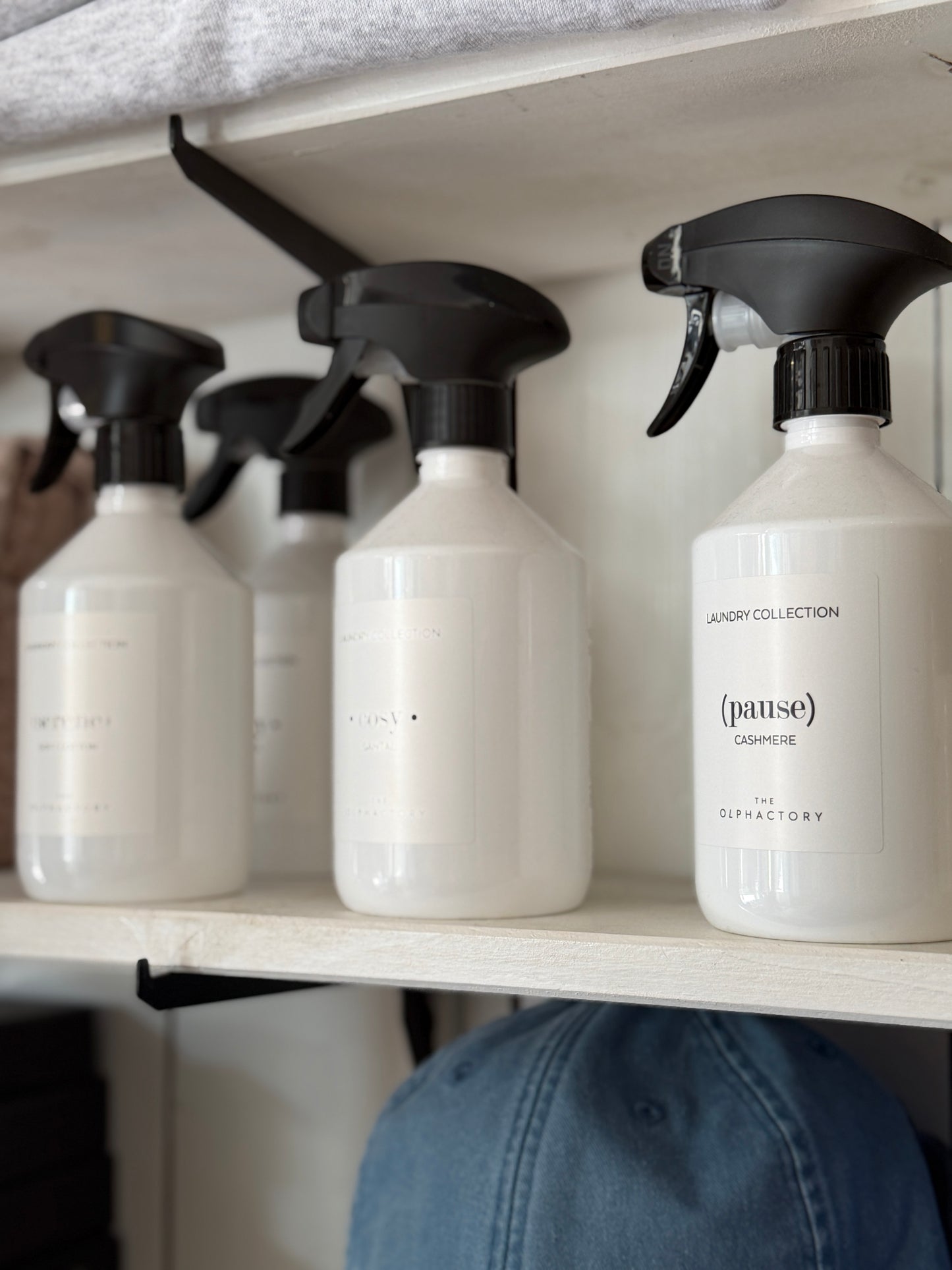 The Olphactory Laundry Spray Pause Cashmere