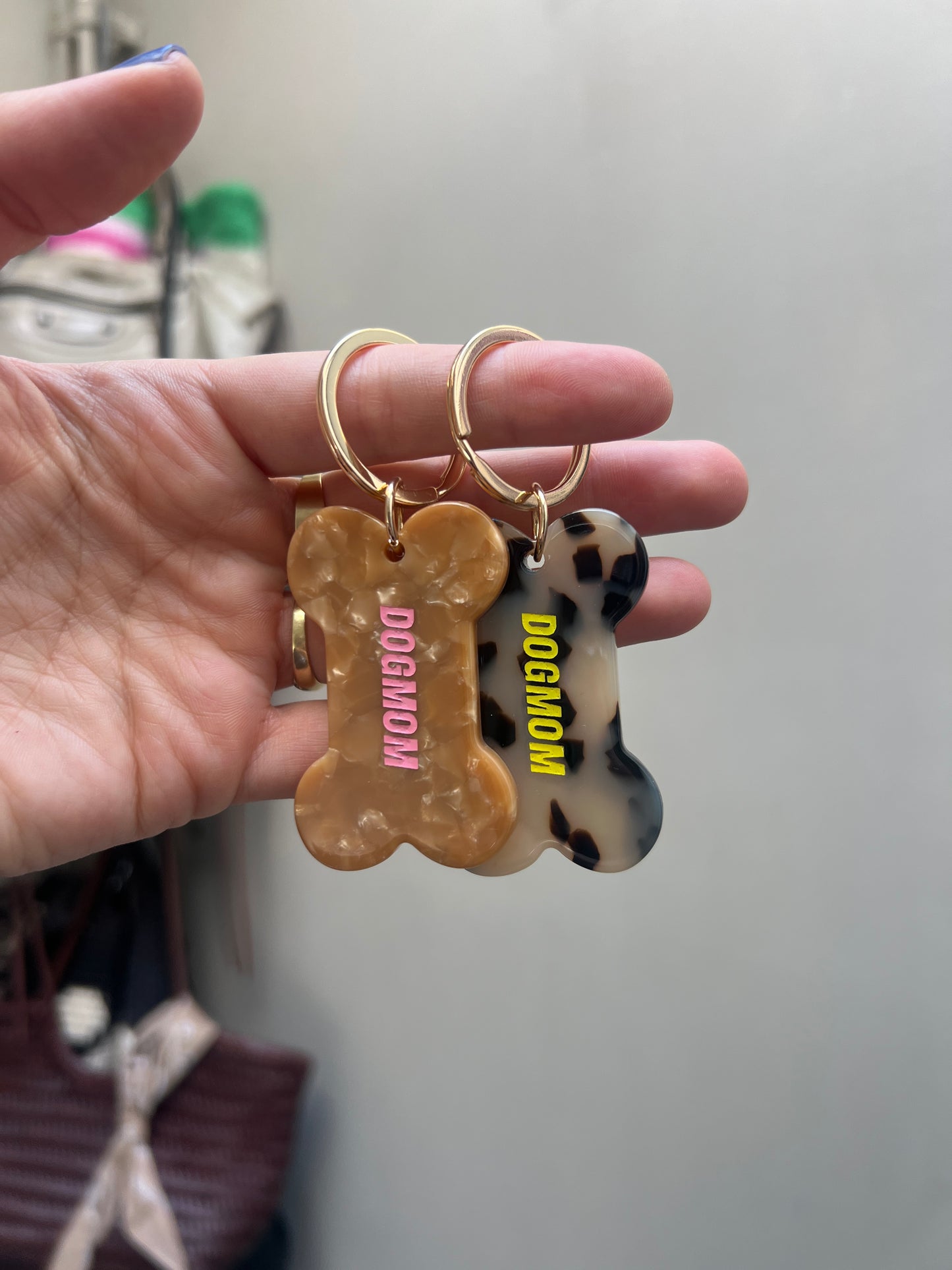 Dogmom keychain/bagcharm