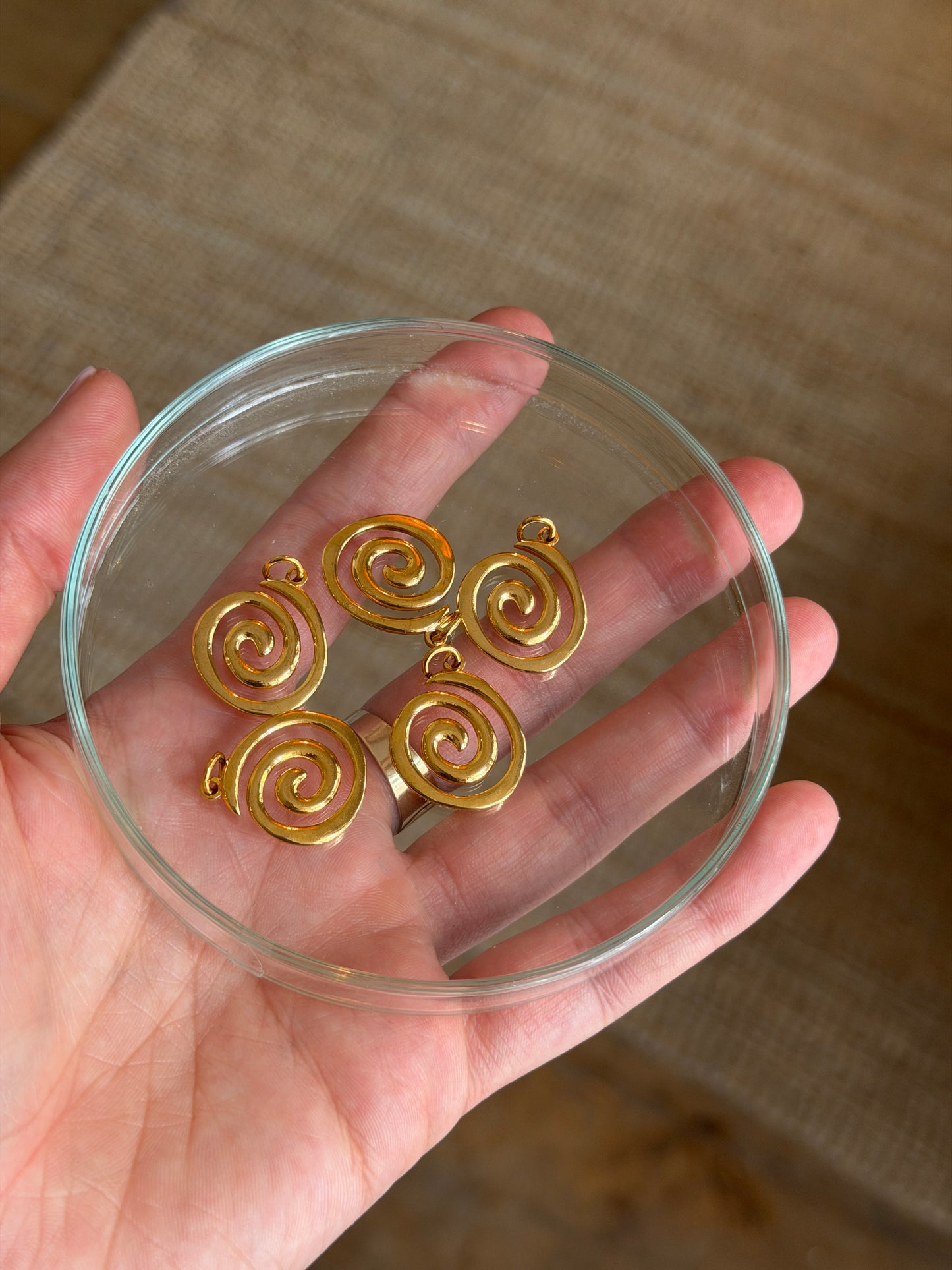 Gold spiral pendant