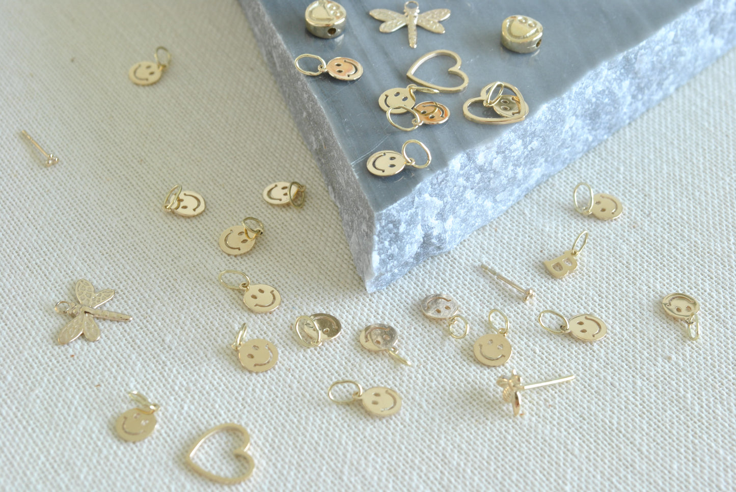 Smiley bedel 14k goud