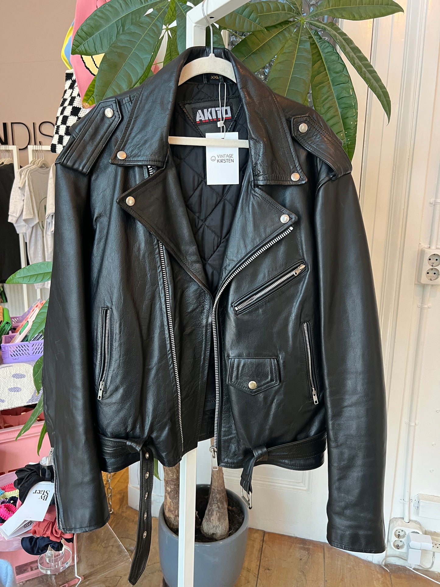 Vintage oversized leather jack