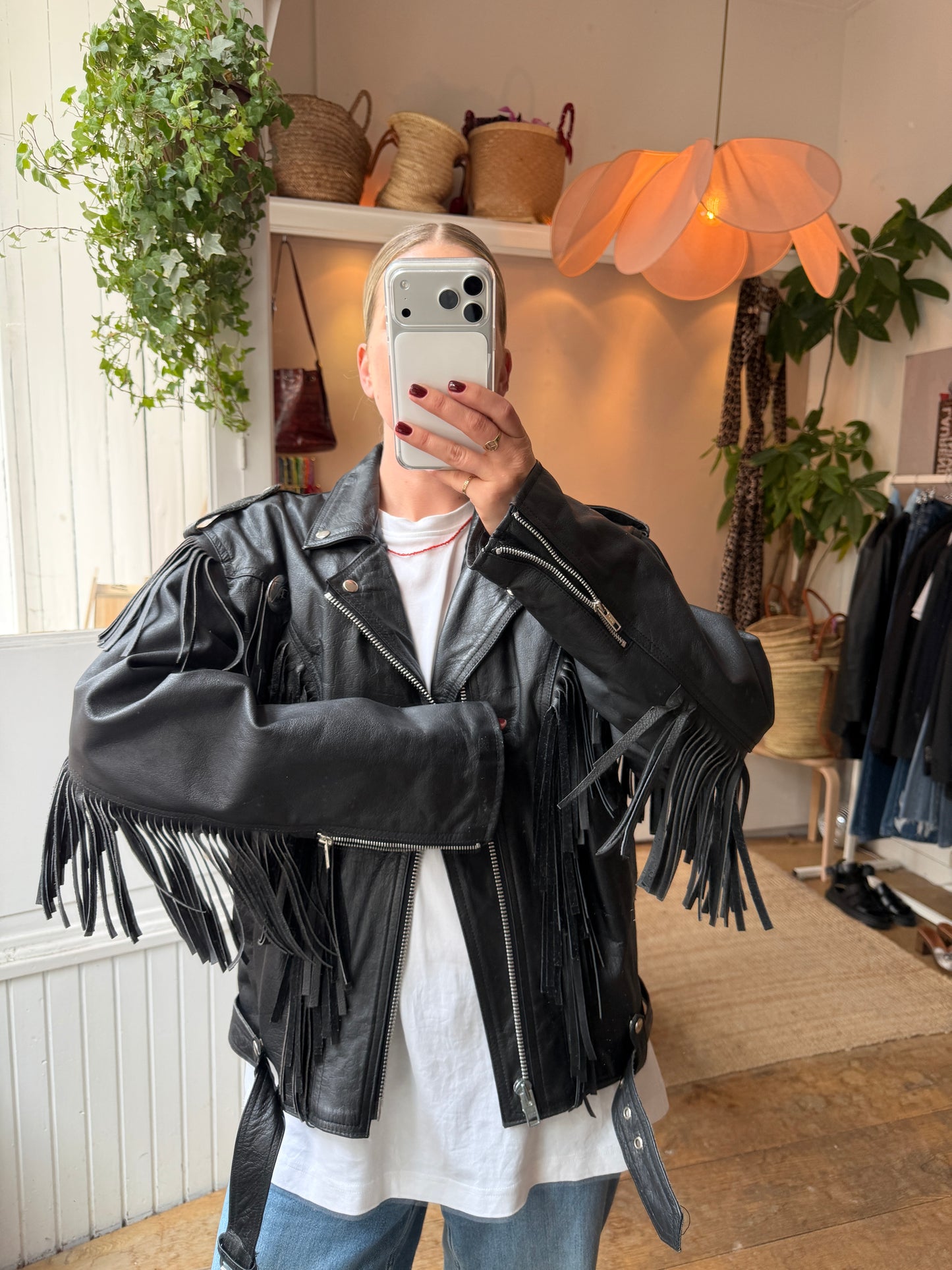 Vintage leather fringe jack black
