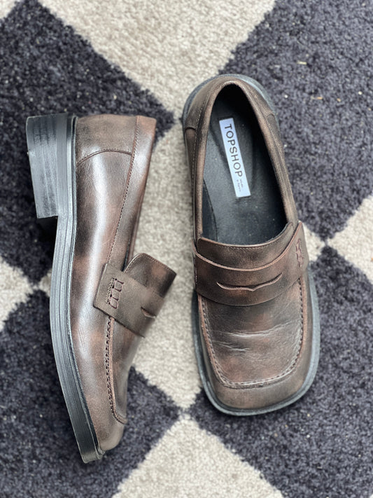 Leren bruine loafers vierkante neus