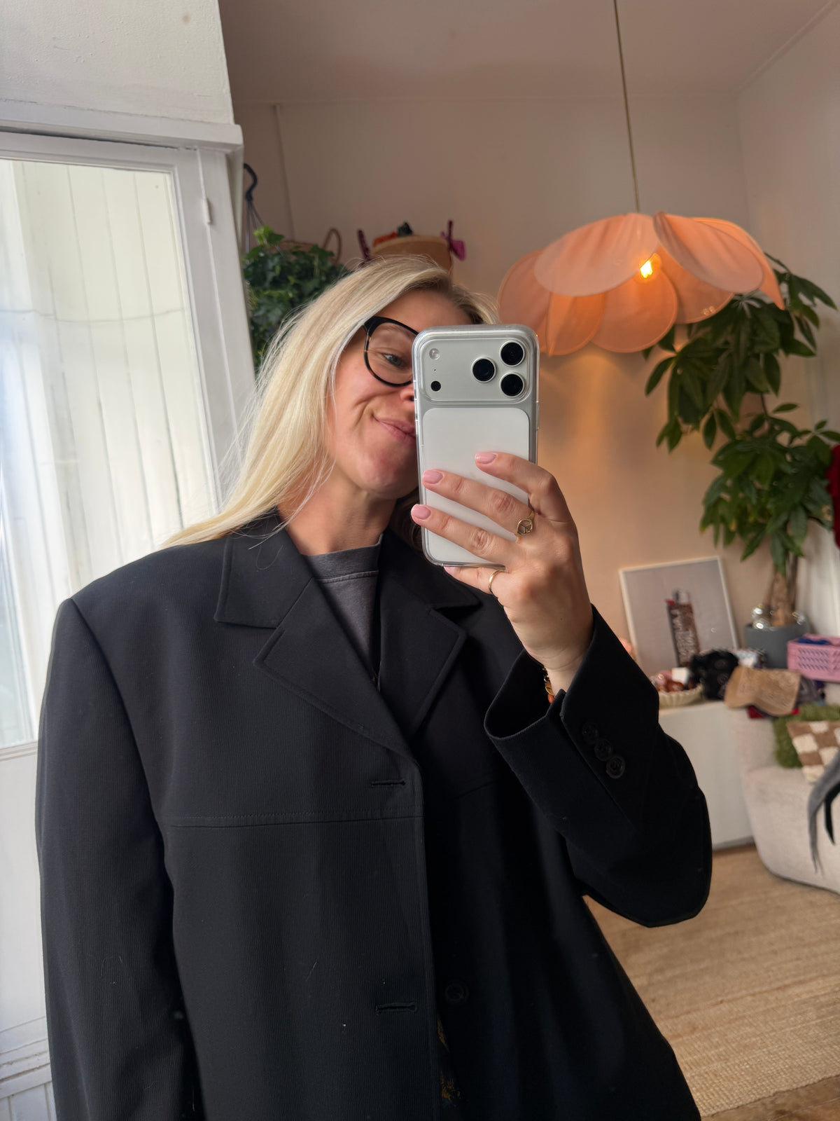 Oversized vintage black blazer