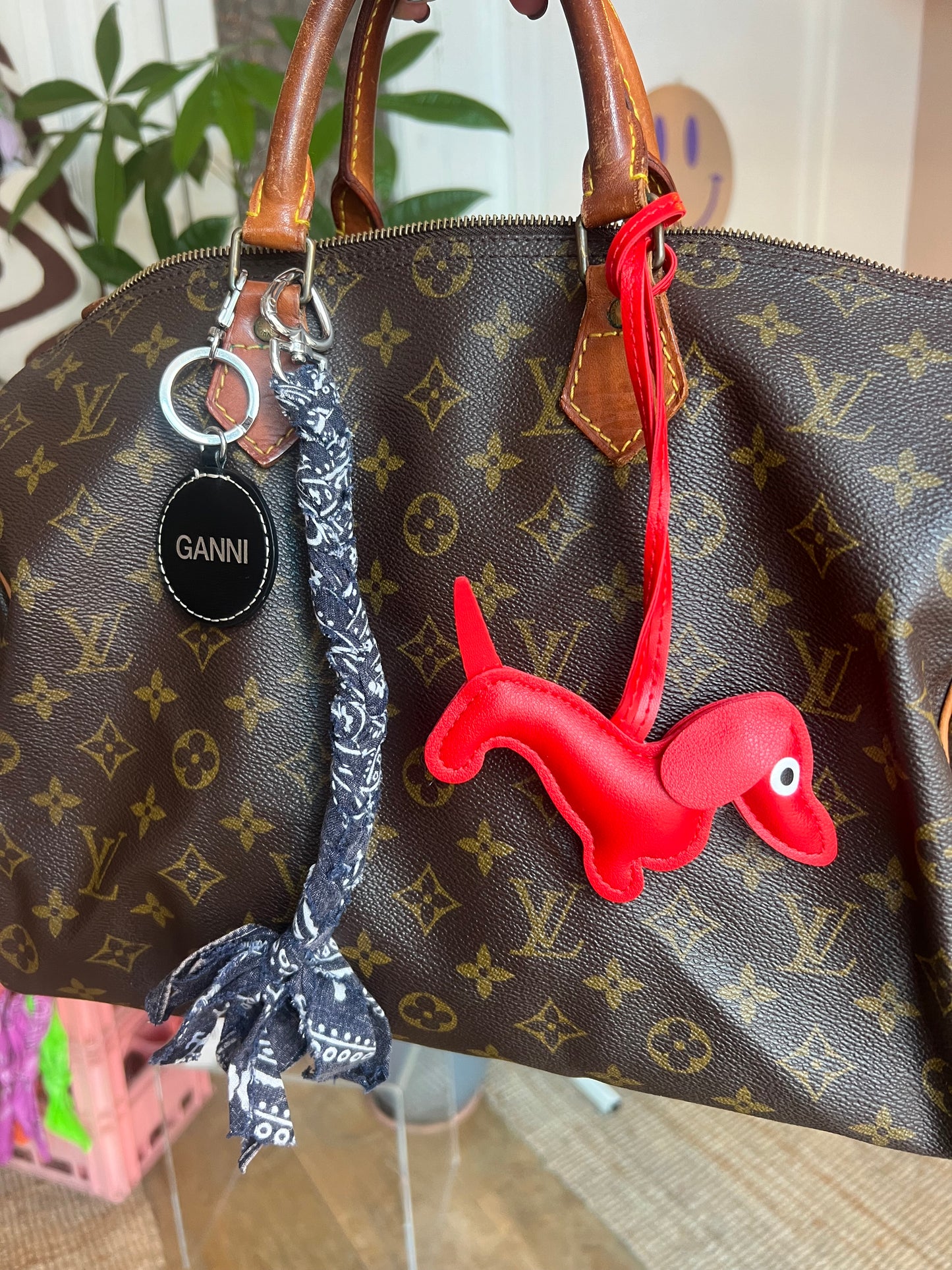 Bag charm dog