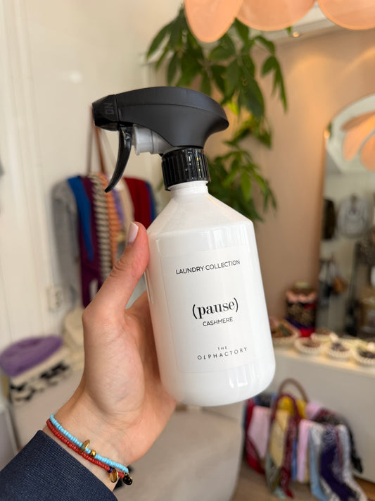 The Olphactory Laundry Spray Pause Cashmere
