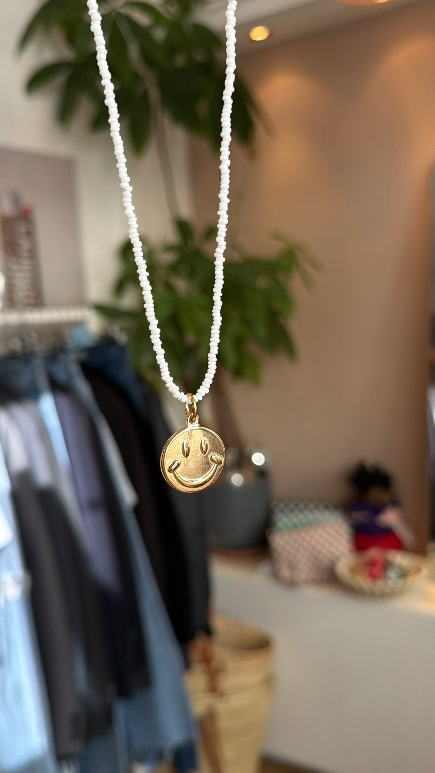 Vintage glas white ketting gouden boeislot