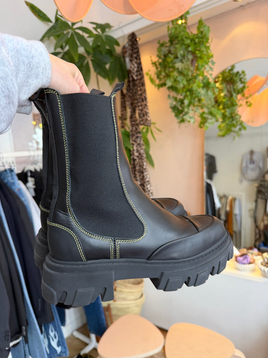Ganni Chelsea boots black