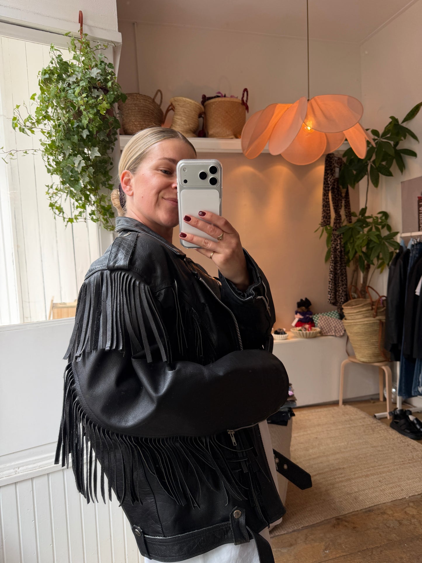 Vintage leather fringe jack black