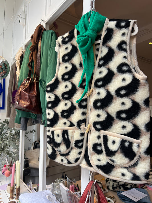 Yin yang wollen bodywarmer