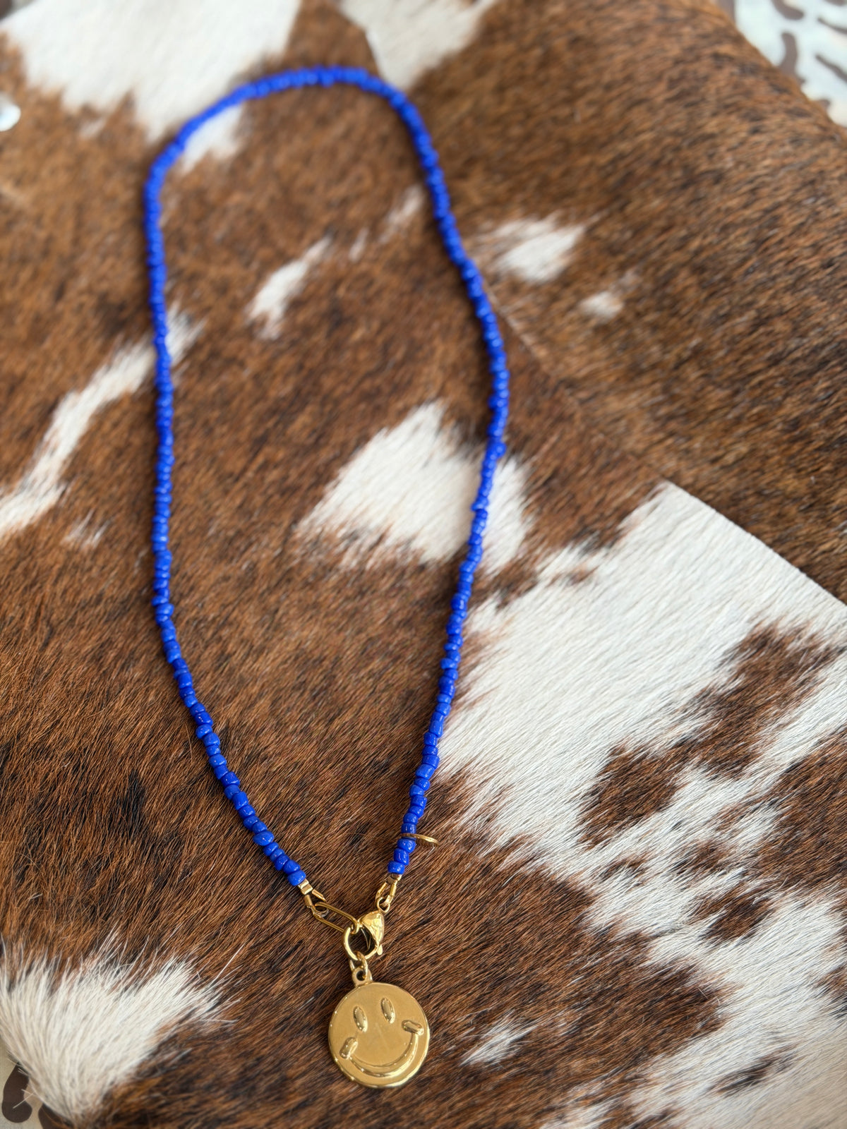 Vintage necklace blue