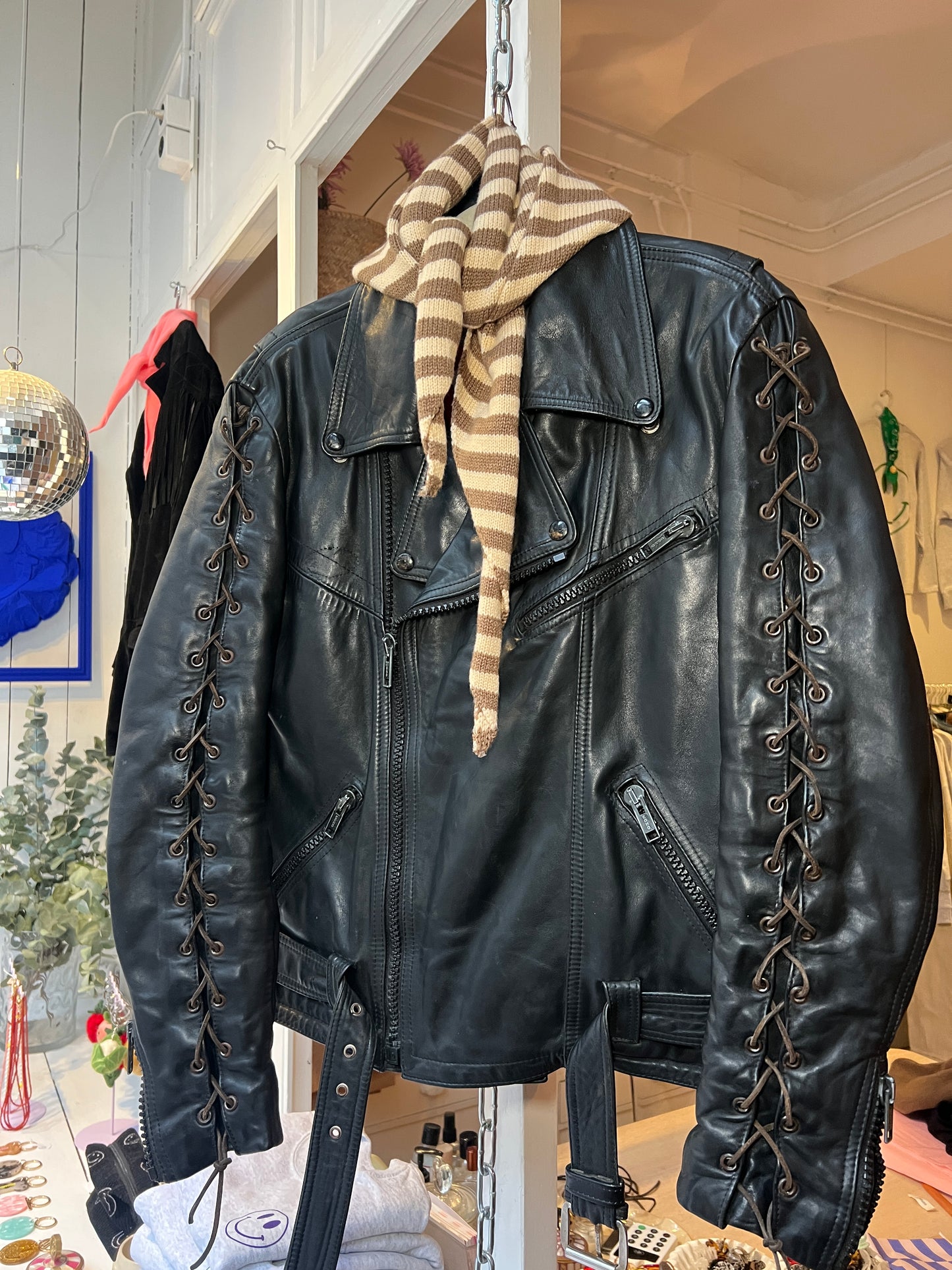 Vintage leather black bikerjack