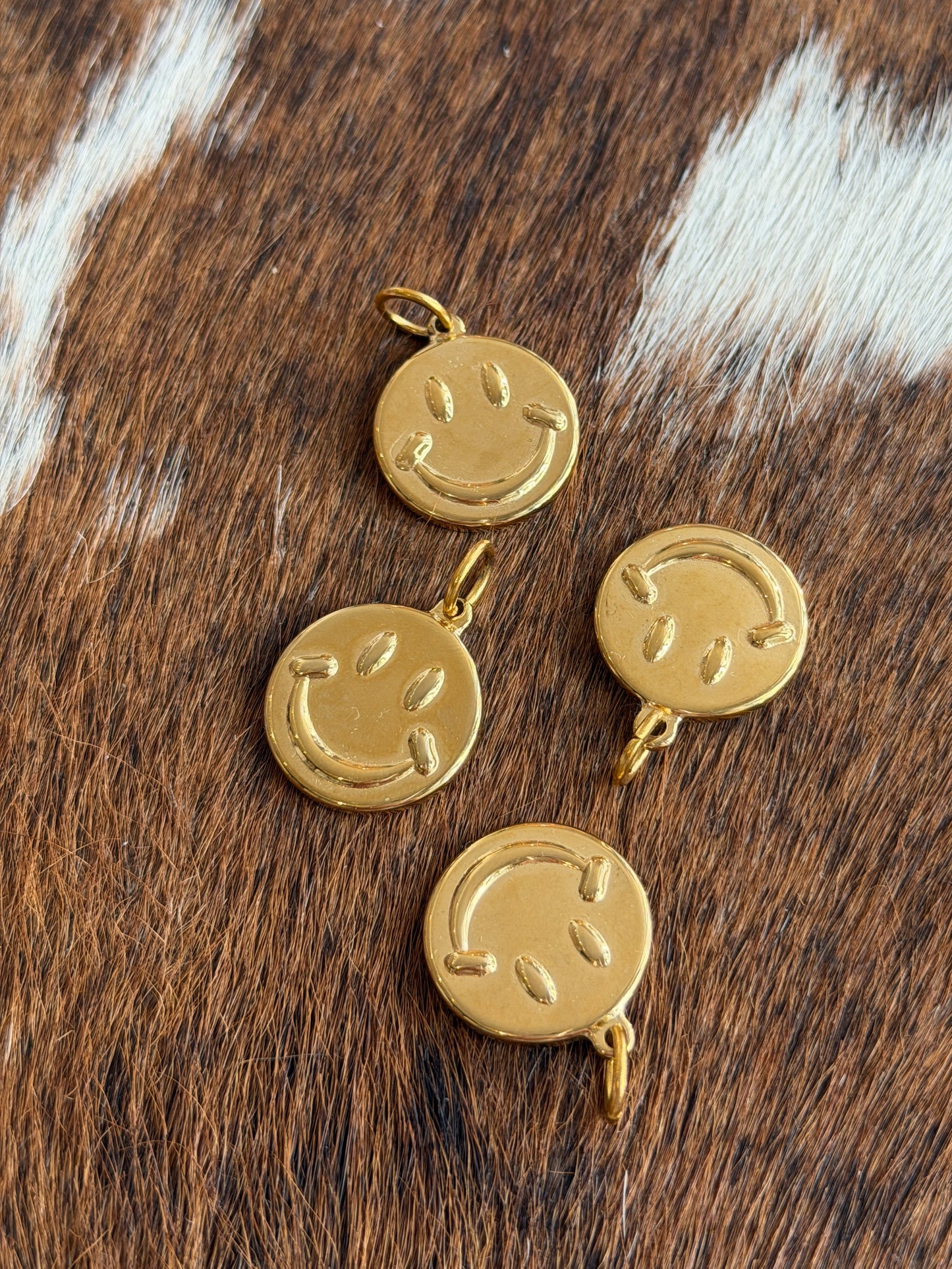 Big smiley bedel