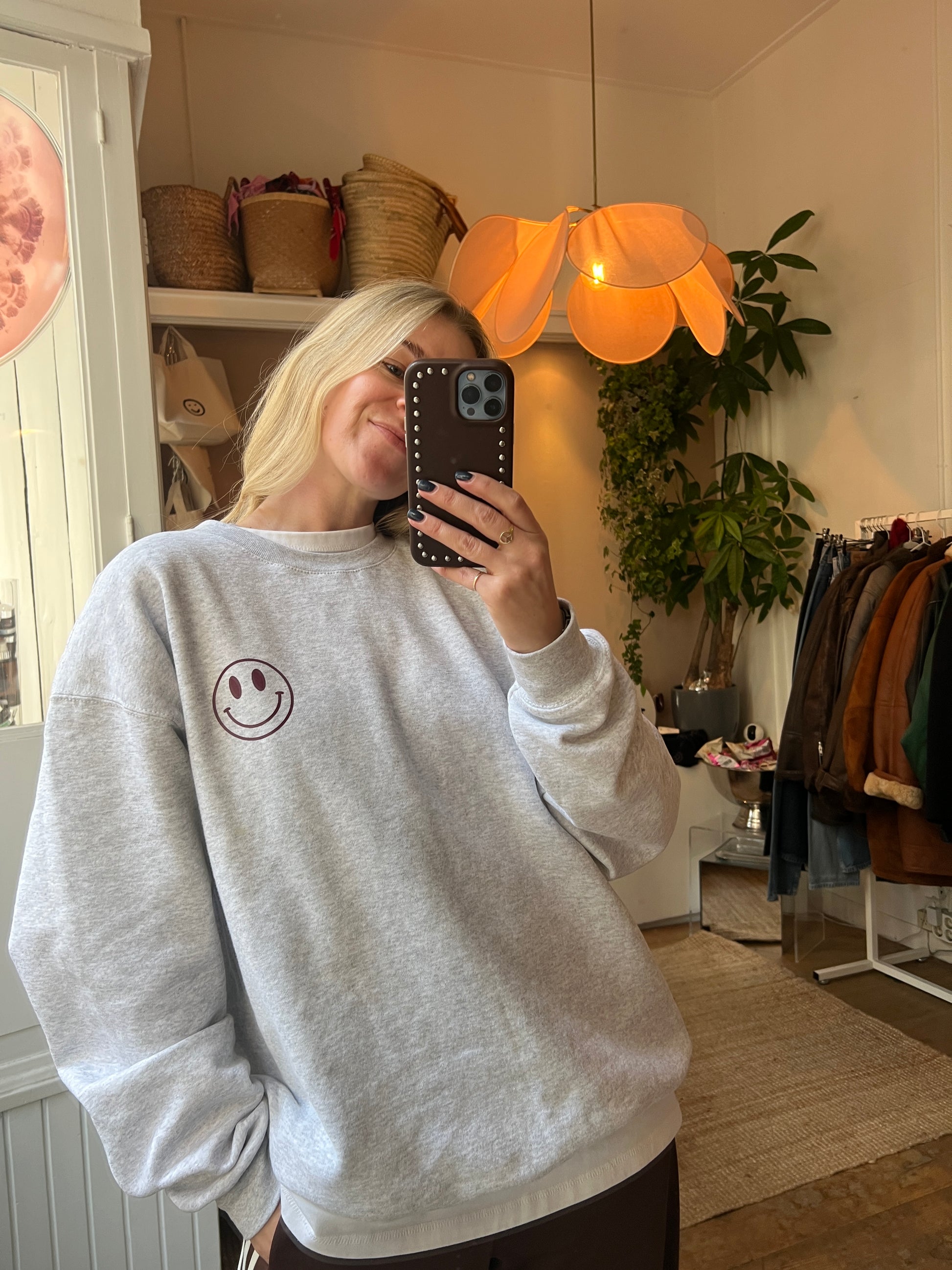 Vintage Kirsten sweater ◡̈ grijze smiley 