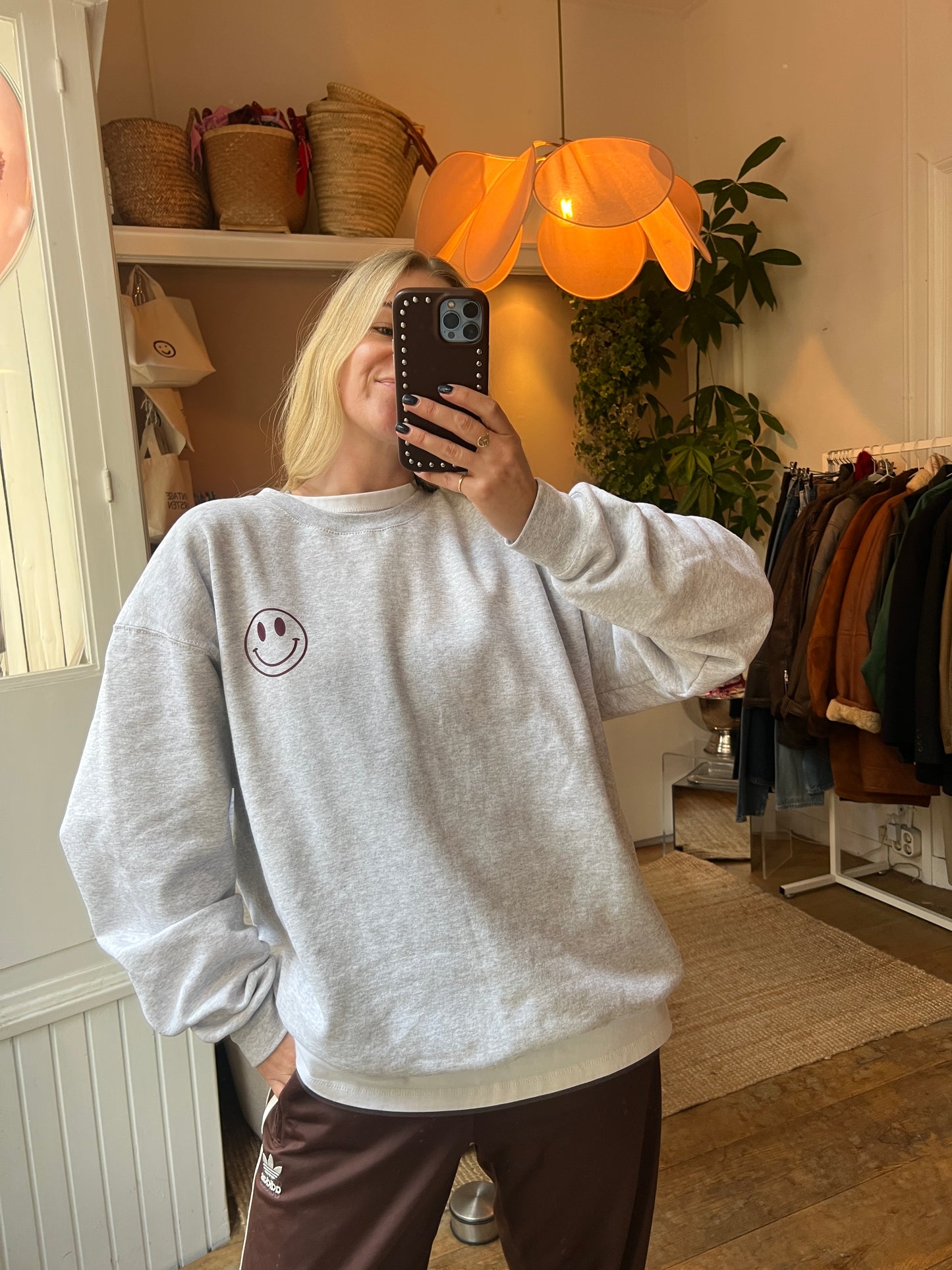Vintage Kirsten sweater ◡̈ grijze smiley 
