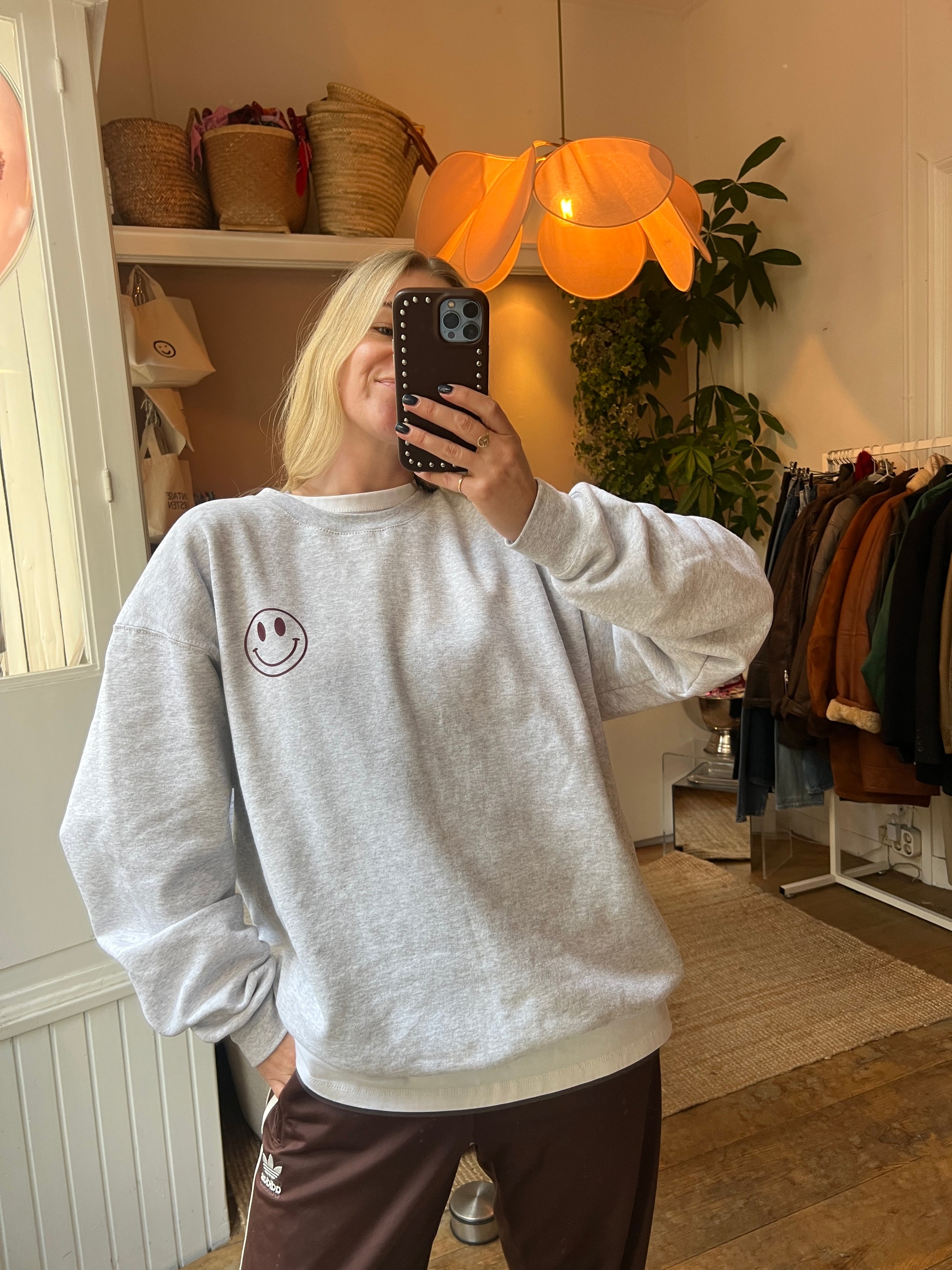 Vintage Kirsten sweater ◡̈ grijze smiley 